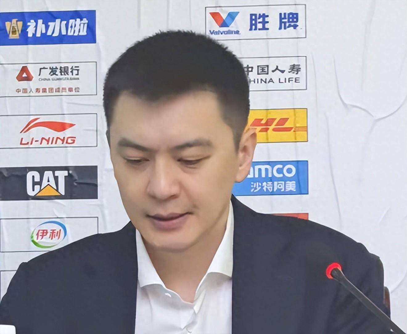 世界杯官方客户端-辽篮为什么惨败给新疆男篮！杨鸣赛后一席话，直接戳中要害